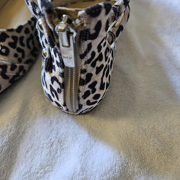 Marc Fisher Leopard Print Shoes - Women - Size 10 - Picture 4 of 7